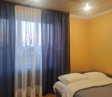 Lutsk Appartement | 4 Кімнатні Апартаменти в Центрі, вул Незалежності, 5