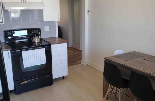 Bellerive Appartement | 4.5 équipé - près services +bus