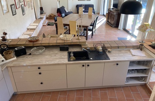 Sauve Maison | 4-5 pers (115 m² ) 2 chambres, 2 SdB, 2 WC grand séjour- salon cuisine ouverte