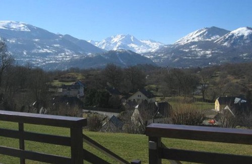 Beaucens Appartement | Gîte 4-6 personnes avec vue exceptionnelle sur les sommets Pyrénéens
