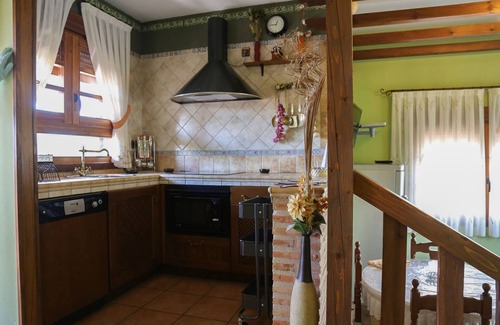 Colmenar del Arroyo Appartement | 4 hébergements avec piscine, jardin et barbecues dans un environnement de nature.