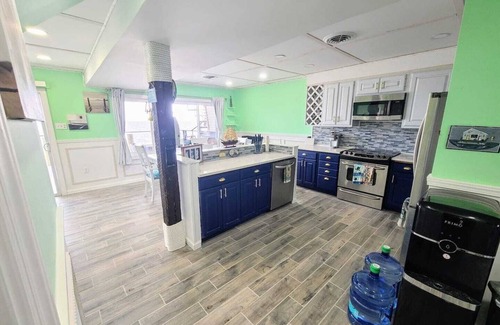 Downe Maison | 4 bed/2 bath Little piece of paradise! Pet friendly
