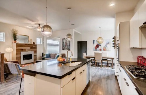Twin Lakes Maison | 4 bed, 4 bath, Minutes to Downtown Denver