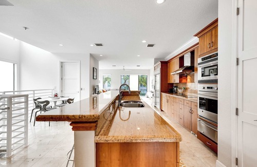 Colee Hammock Maison | 4-Bed + Den with pool in Las Olas, Ft Lauderdale