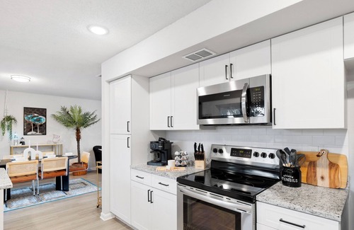 Clearwater Maison | 4 Bed Family Retreat w/Pool, Air Hockey & Games in Clearwater