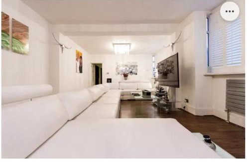 Graveney Appartement | 4 Bed Flat - Sleeps 14 - Parking - Game Room -Wifi