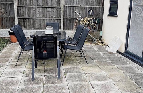 Becontree Maison | 4 Bed House-Garden-Parking-15 min Elizabeth Line