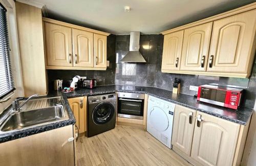 Kirkliston Appartement | 4 bed house With 6 Beds