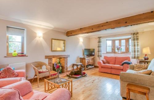 Briston Maison | 4 Bed in Briston 77924