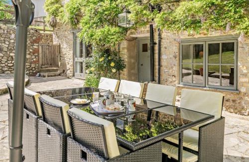 Axminster Maison | 4 Bed in Charmouth THEFA