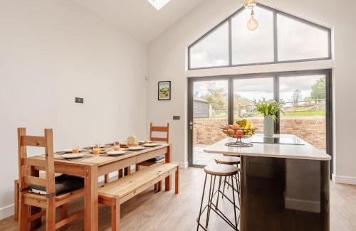 Dunstable Maison | 4 Bed in Dunstable 93632