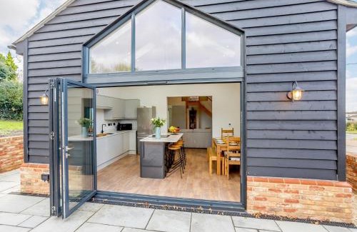 Dunstable Maison | 4 Bed in Dunstable 93632