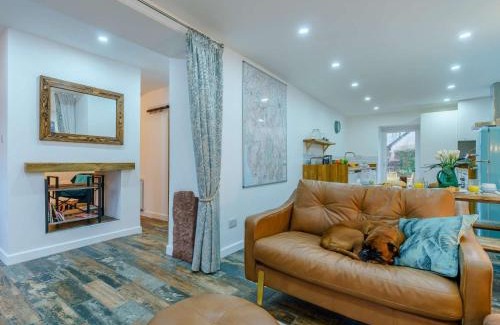 Gosforth Maison | 4 Bed in Gosforth 85807