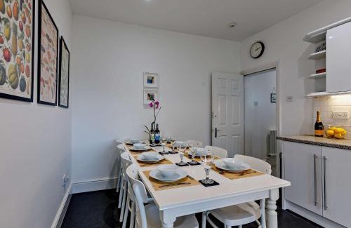Malvern Appartement | 4 Bed in Malvern 57335