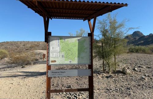 North Mountain Maison | 4 Bedrm 2 Ba Office WiFi Hiking House Central Phx
