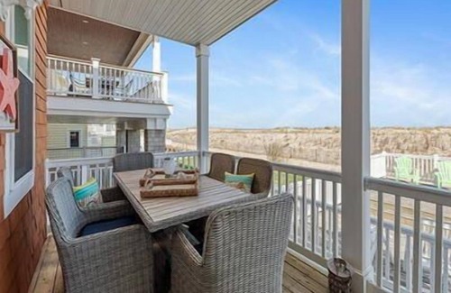 South End Copropriété | 4 bedroom 2.5 bath updated condo!