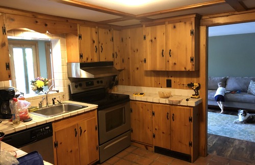 Alton Bay Maison | 4 bedroom 2 bath waterfront lakehouse -Now booking FALL 2022