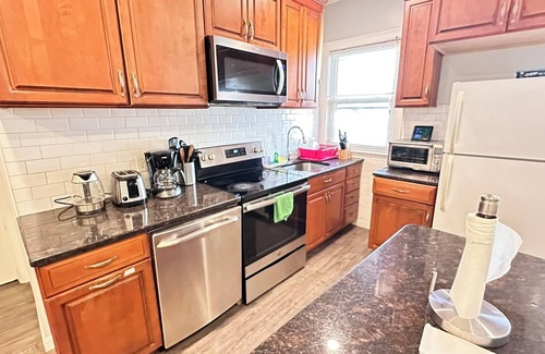 East Somerville Appartement | Brand New 4 BR, parking gratuit, à proximité des transports en commun, à proximité de Boston et Cambridge