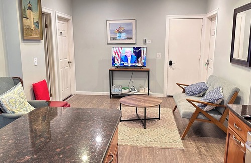 East Somerville Appartement | Brand New 4 BR, parking gratuit, à proximité des transports en commun, à proximité de Boston et Cambridge