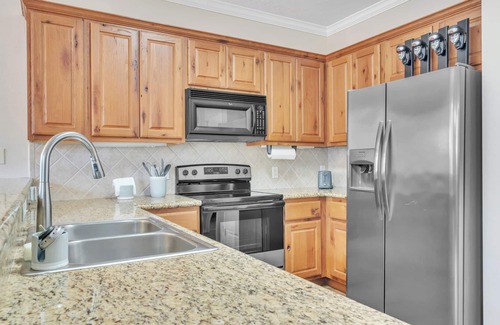 College Station Copropriété | 4-Bedroom, 4-Bath Condo in Charming College Station- 2.7 Miles From Campus