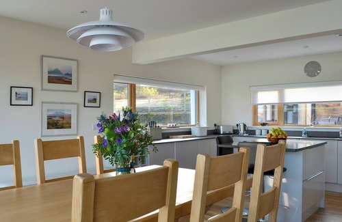 Beinn Orasaigh Cottage | Logement de 4 chambres à Carbost, près de Portree
