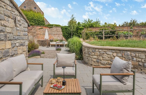 Muchelney Cottage | 4 bedroom accommodation in Middlezoy, near Bridgwater
