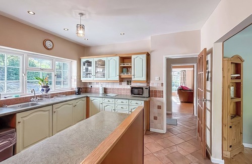 Kingswood Cottage | 4 bedroom accommodation in Welshpool