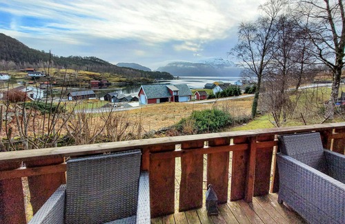Vindafjord Maison | 4 bedroom accommodation in Vikedal