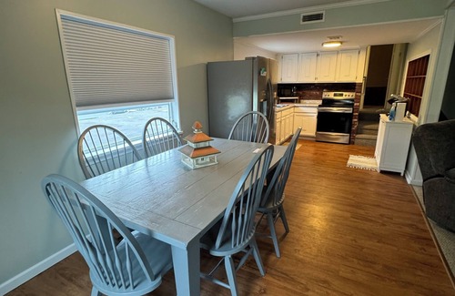 Marmora Maison | 4 Bedroom Apartment one Mile from Ocean City NJ