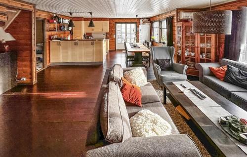 Valle Maison | 4 Bedroom Awesome Home In Rysstad