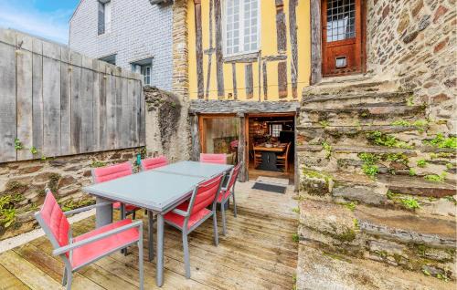 Montaubert - Rille - Saint-Sulpice Maison | 4 Bedroom Beautiful Home In Fougères