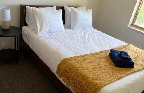 Platteville Appartement | 4 Bedroom Condo - Platteville #5