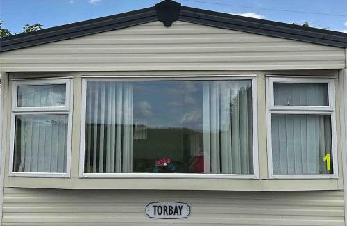 Glasgow Appartement | 4-Bedroom Cosalt Located in Uddingston, Glasgow at Maryville Caravan Site