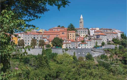 Vinez Maison | 4 Bedroom Cozy Home In Labin