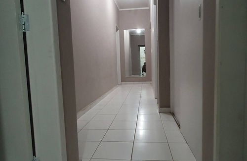 Balneario Praia do Pernambuco Maison | 4 bedroom holiday home on Pernambuco beach - Guarujá 18 persons SP