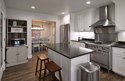 Johnson City Maison | 4-bedroom home 2 blocks from downtown