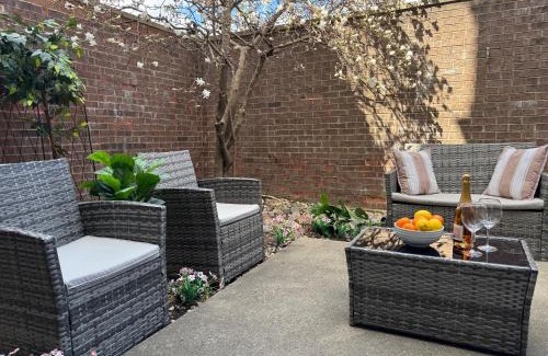 Old Town Maison | 4 Bedroom Home in Best Location Parking Fireplace Back Yard Pets Welcome