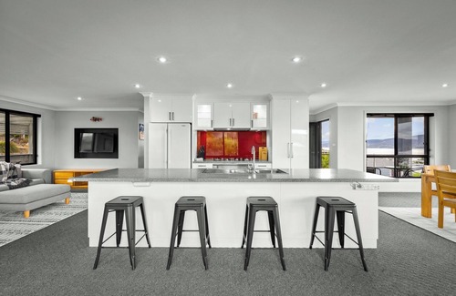 Tranmere Maison | 4 Bedroom House - Gorgeous View