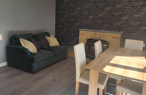 Basildon Maison | 4-bedroom house in charming Pitsea with WiFi