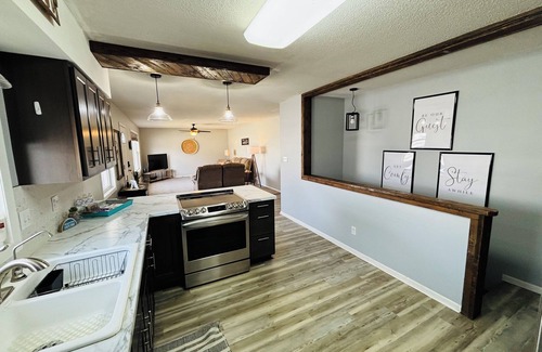 West Okoboji Maison | 4-Bedroom House Minutes to Arnolds Park Amusement Park