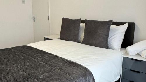Chadwell Heath Lit Et Petit-Déjeuner | 4 Bedroom House - Romford