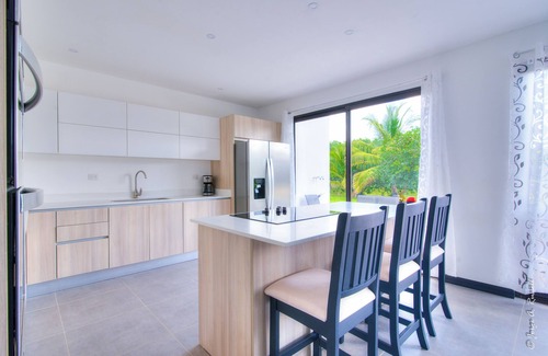 Jaco Maison | 4-bedroom luxury house in peaceful Mistico Quebrada Amarilla with WiFi, AC