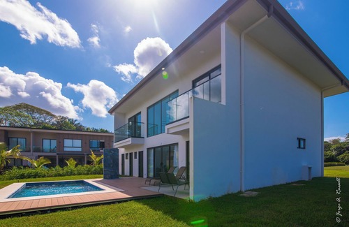 Jaco Maison | 4-bedroom luxury house in peaceful Mistico Quebrada Amarilla with WiFi, AC