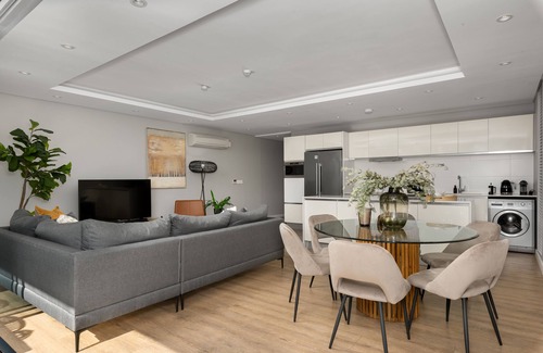 Green Point Appartement | 4 Bedroom Luxury close to the VandA Waterfront