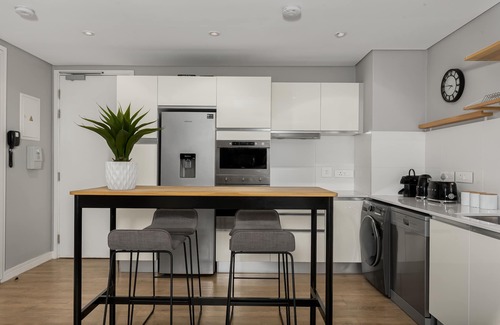 Green Point Appartement | 4 Bedroom Luxury close to the VandA Waterfront