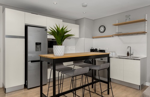 Green Point Appartement | 4 Bedroom Luxury close to the VandA Waterfront
