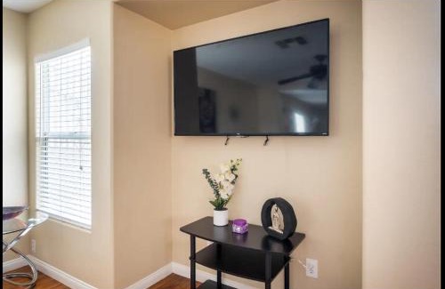 Sunrise Manor Maison | 4 bedroom North Las Vegas with pool