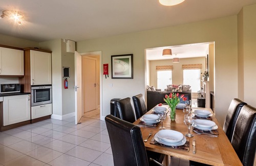 Kenmare Maison | Belle grande maison de 4 chambres avec accès à la piscine et au centre de loisirs inclus