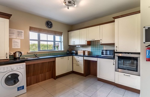 Kenmare Maison | Belle grande maison de 4 chambres avec accès à la piscine et au centre de loisirs inclus