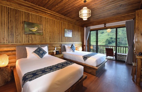 Lao Cai Station Balnéaire | 4-bedroom resort in terrific Lao Cai with WiFi, AC